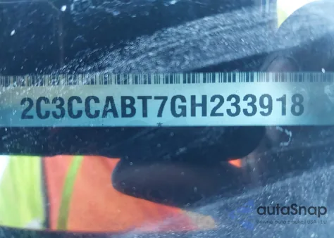 2016 Chrysler 300 300S z USA, uszkodzony, nr VIN 2C3CCABT7GH233918